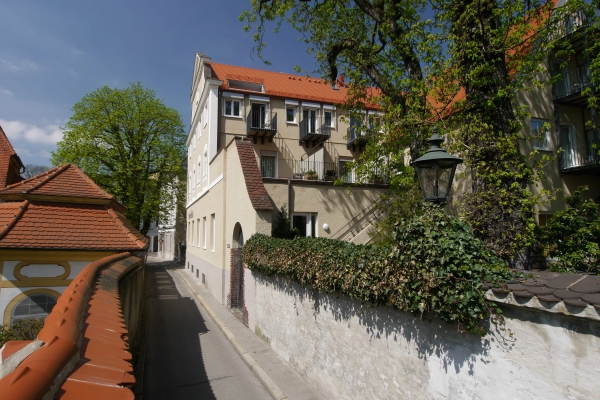 Dom Hotel (Augsburg)